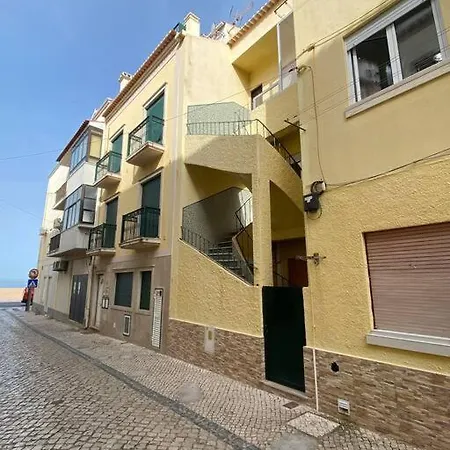 Junto A * Nazaré